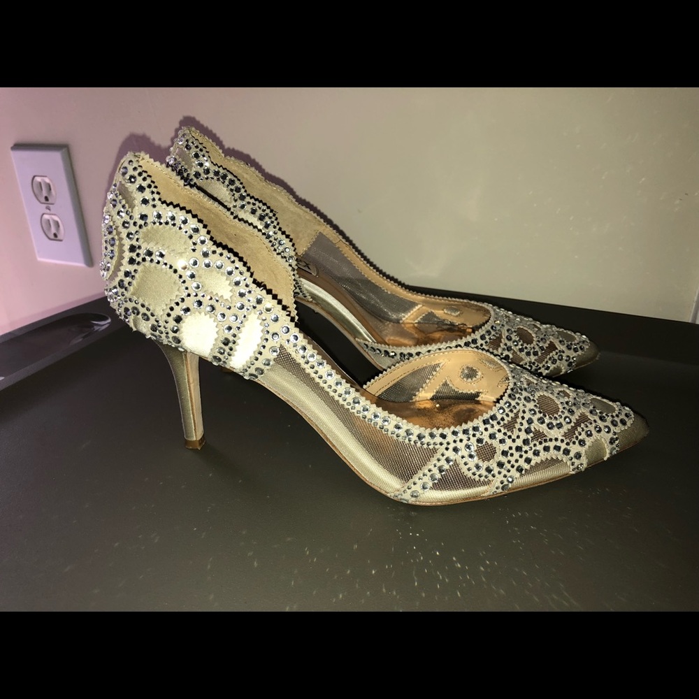 Badgley Mischka Champagne Pumps